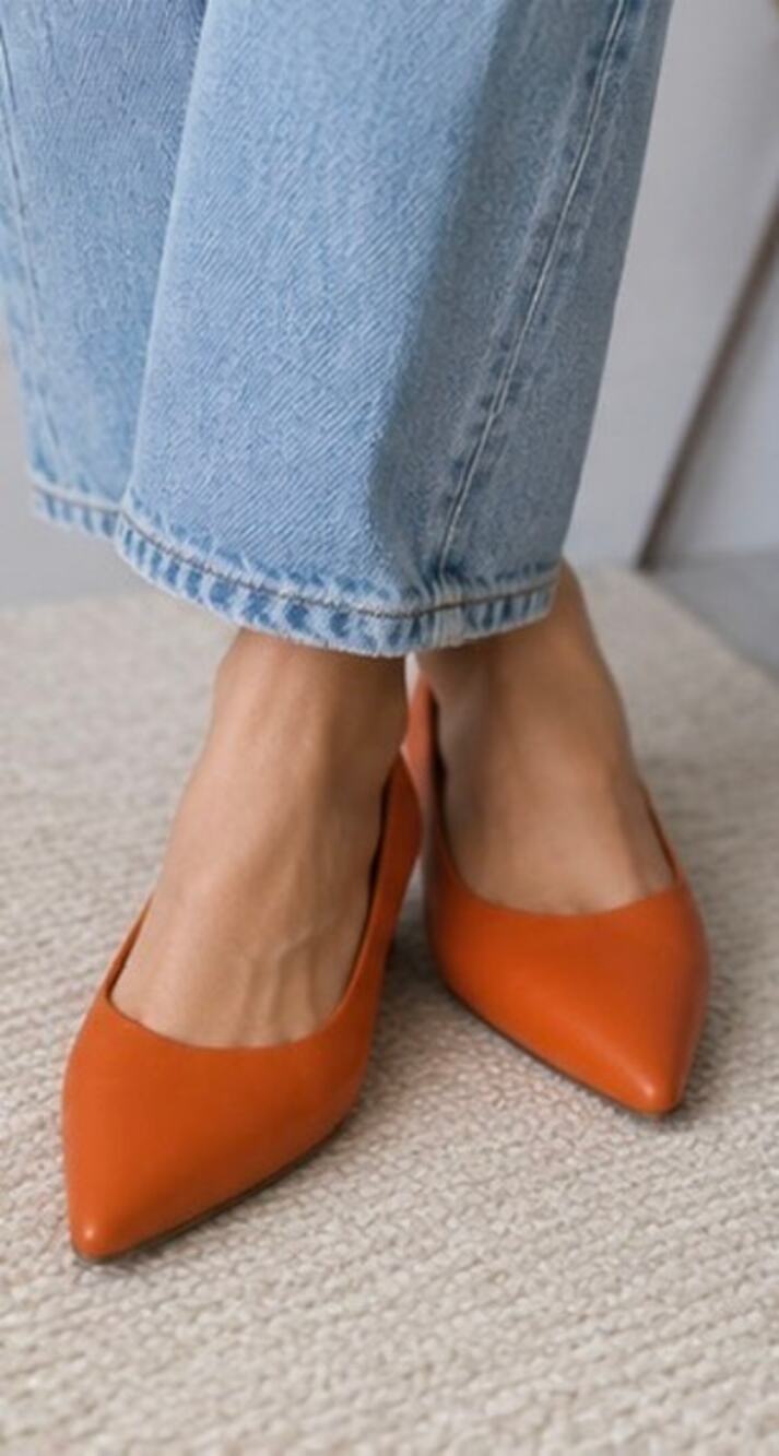 Archivepke Orange Leather Pointed Toe Flats Korea Size 38 US 8